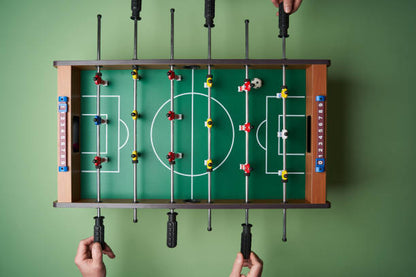 KickMaster Aile Boyu Eğlence: Ahşap Masaüstü Futbol Oyunu